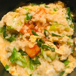 ネギたっぷり　冷やご飯でつくるキムチ雑炊